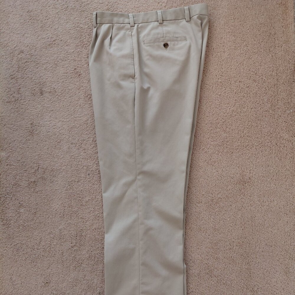 Brooks Brothers "346" Pleated Tan Chino Pants Modern Fit Size W35 x L32
